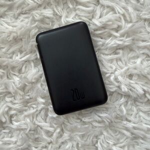 Baseus Magnetic Wireless Portable Charger